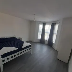 Rayan's Stratford Homestay