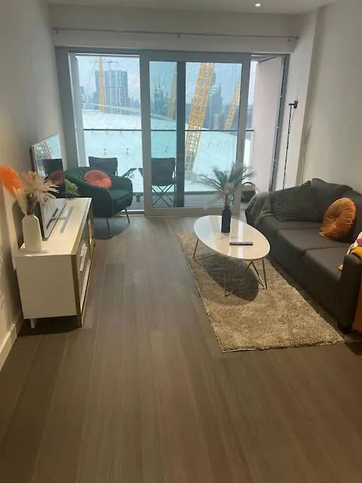 Lushpen - O2 Arena Apartment London