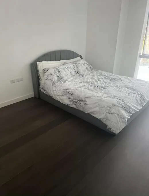 Lushpen - O2 Arena Apartment London